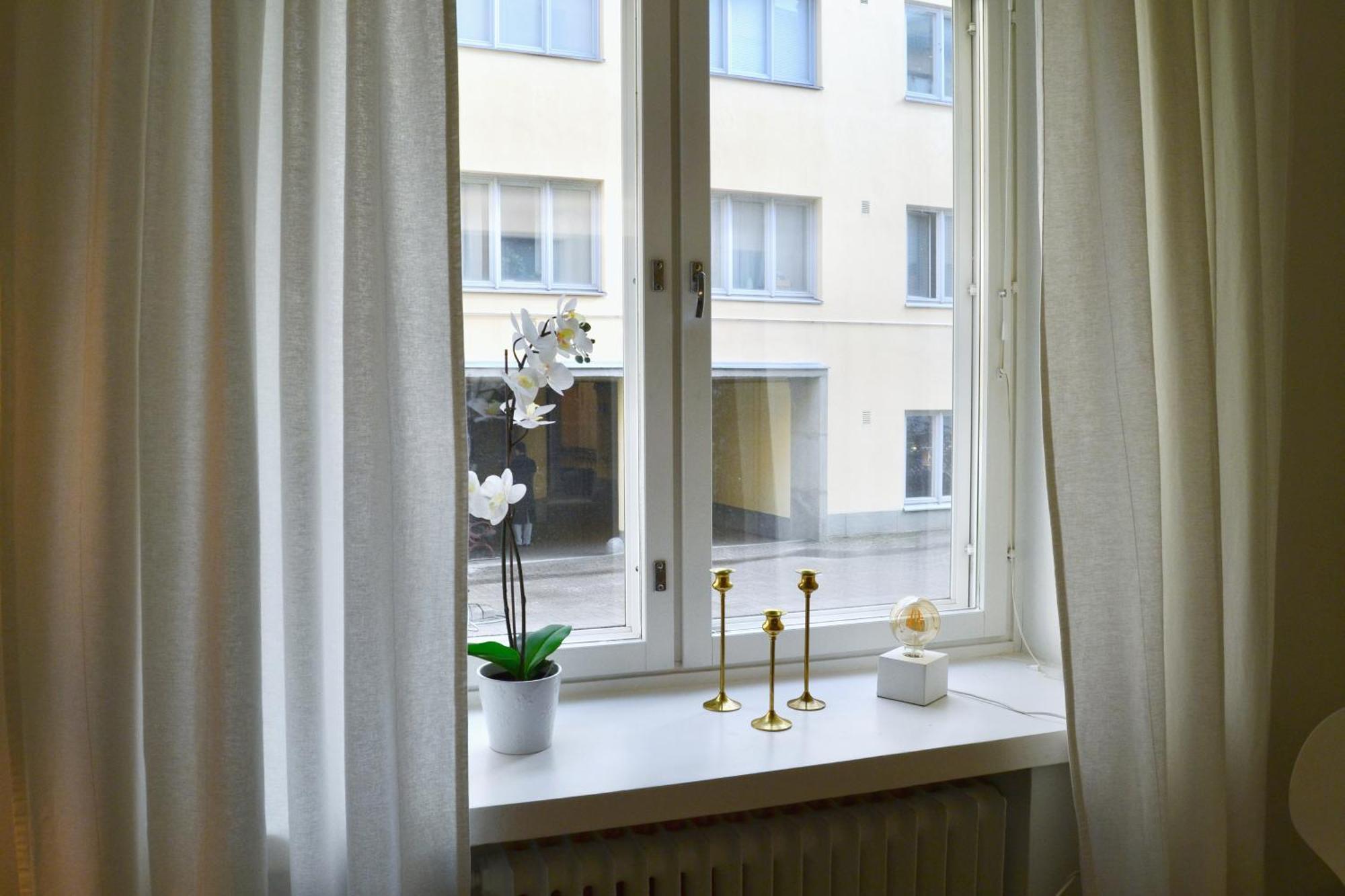 Modern And Bright With Location Apartment *